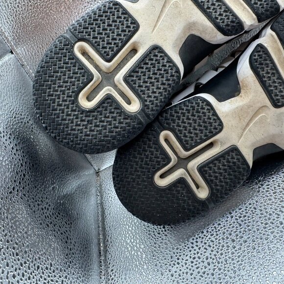 Size 11W Nike Lunar Fingertrap TR 4E Wide Mens White Black‎ Sneakers 898065-100 - Picture 12 of 12